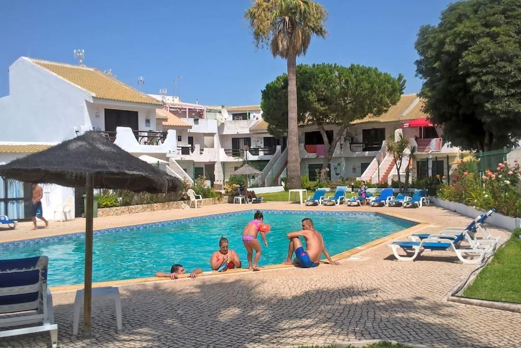 Studio, Large Terrace & Beautiful Pool Apartment